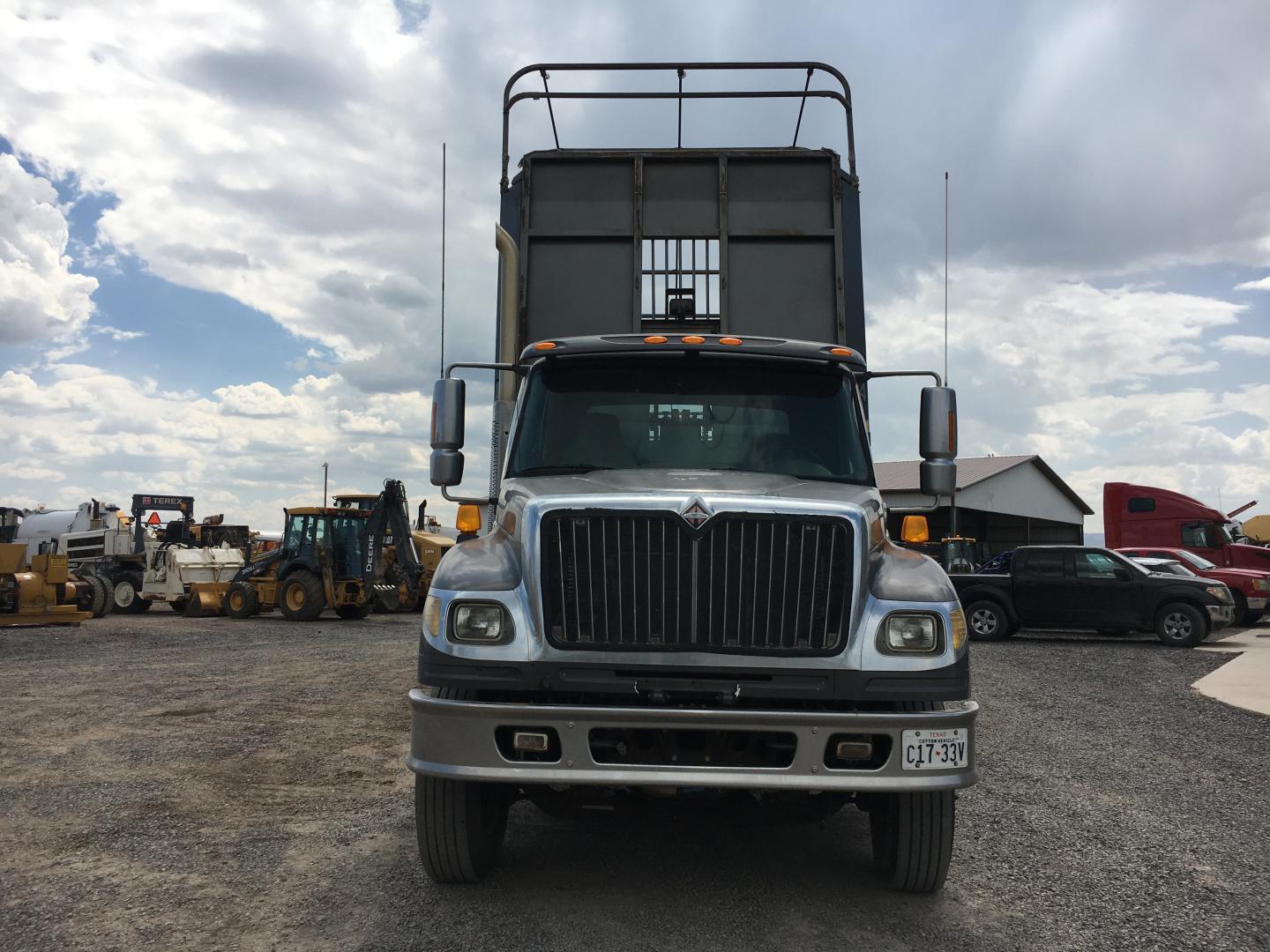 ./imagenes/INVOICE/2019/16983/CAMION INTERNATIONAL 7600 CON TRANSPORTADOR DE ALGODON  (70).JPG